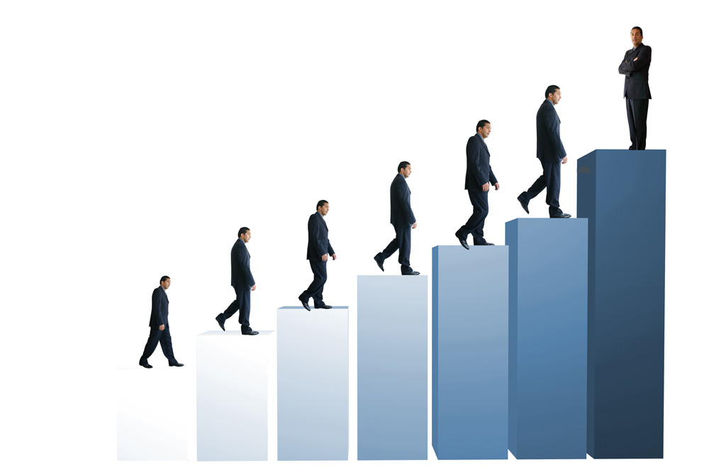 business-people-on-a-graph,-representing-success-and-growth--деловые-люди-на-графике-карьера-career.jpg